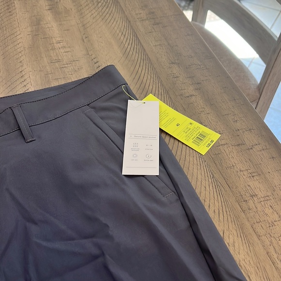 160 NWT Men’s All in Motion Cargo Golf Shorts Size 40 Grey - Picture 3 of 5